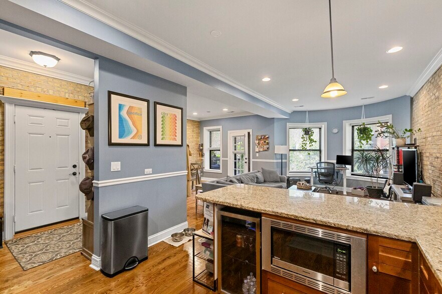 Building Photo - 5219 N Winthrop Ave