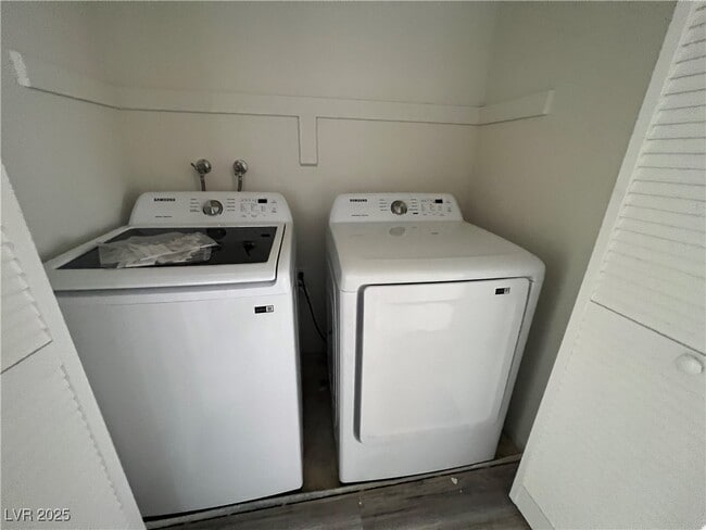 Building Photo - 2805 Willow Wind