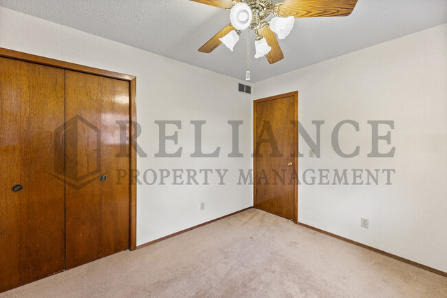 Building Photo - 510 N Parkridge St