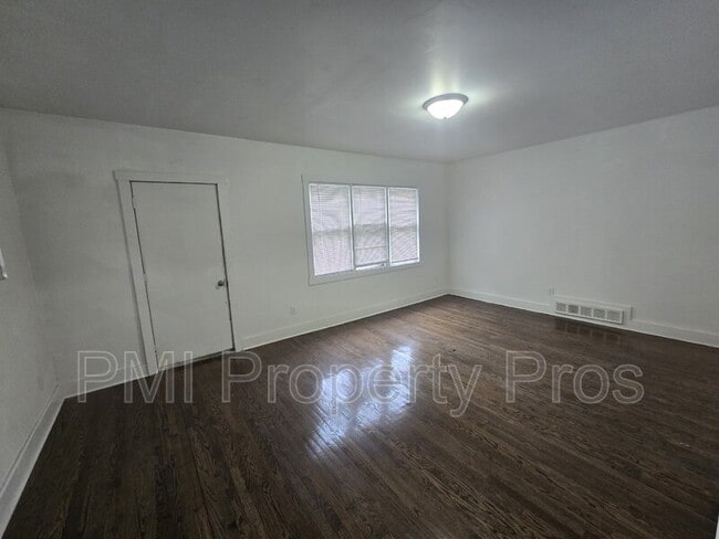 Building Photo - 3138A North 11th St