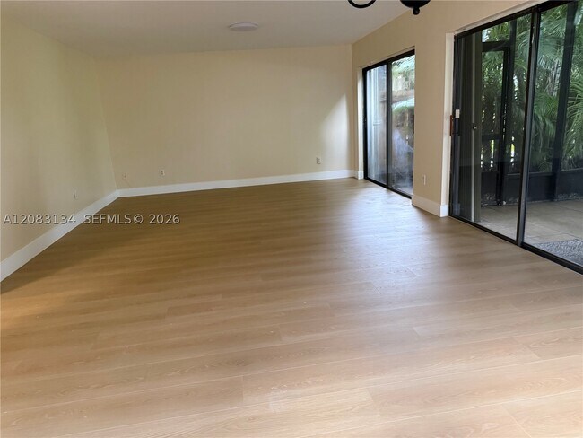Building Photo - 19233 E Lake Dr