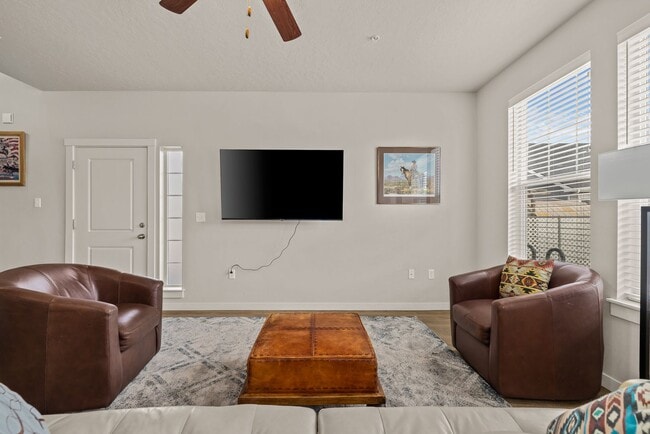 Building Photo - 7485 N Lucy Rose Ln