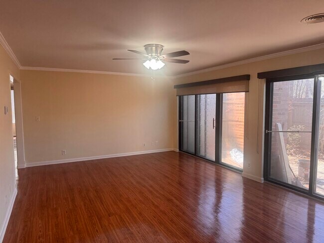 Building Photo - 6633 Poplar Woods Cir E