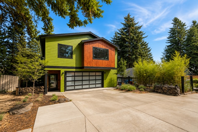 Building Photo - LUXURY CUSTOM HOME IN RIVER WEST!! DON'T MISS THIS ONE!
