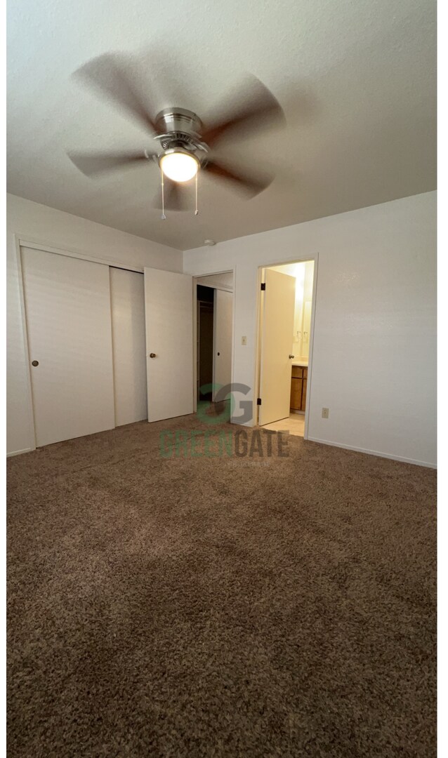 Building Photo - 2201 Meadow Glen Dr