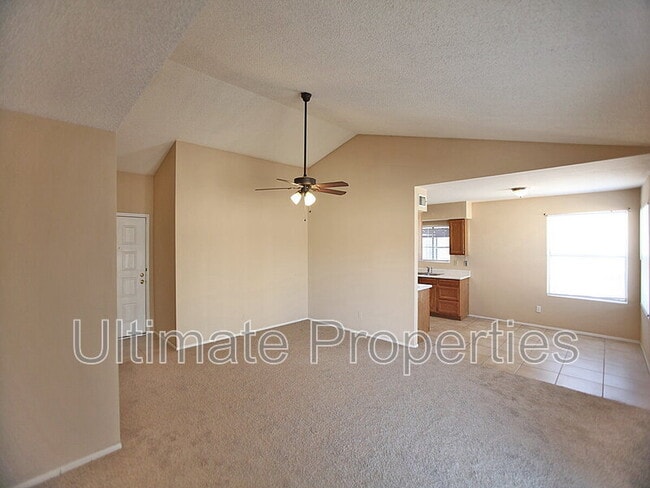 Building Photo - 6938 W Cochise Dr