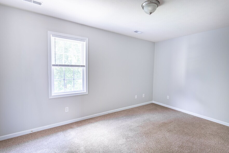 Building Photo - 1074 Blane Dr