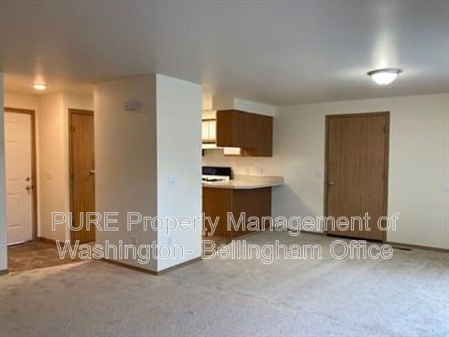 Building Photo - 413 Rowland Rd