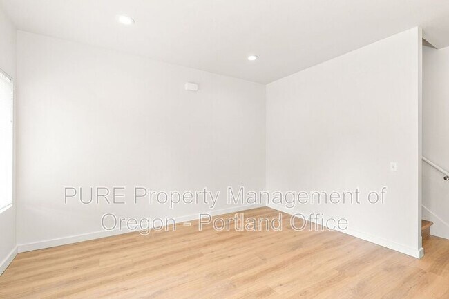 Building Photo - 6786 N McKenna