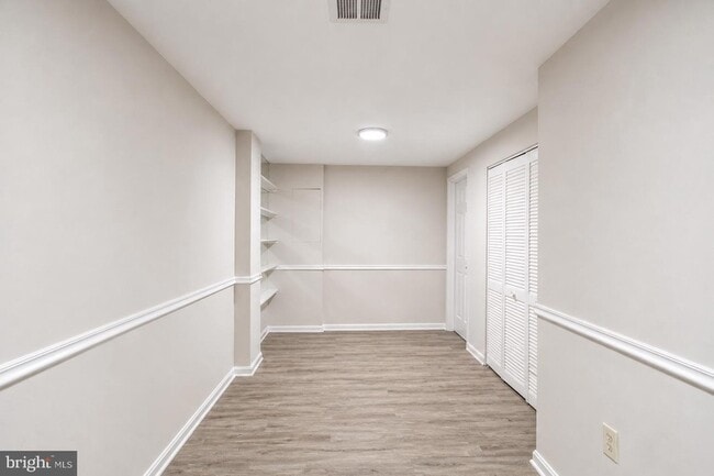 Building Photo - 11 Noblewood Ct