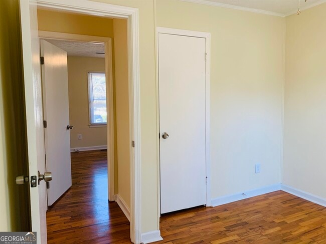 Building Photo - 24 Camellia Dr