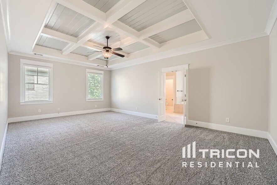 Building Photo - 5024 Groover Dr