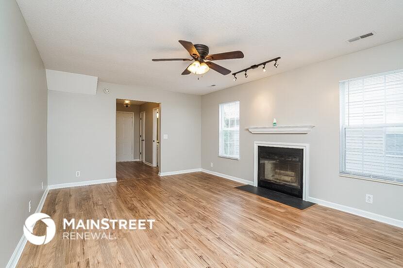 Building Photo - 4019 Farmingham Woods Dr