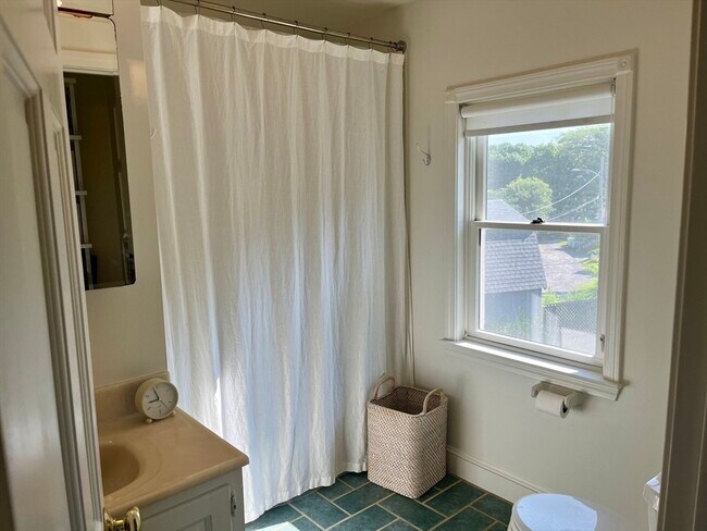 Building Photo - 5 High St Ct