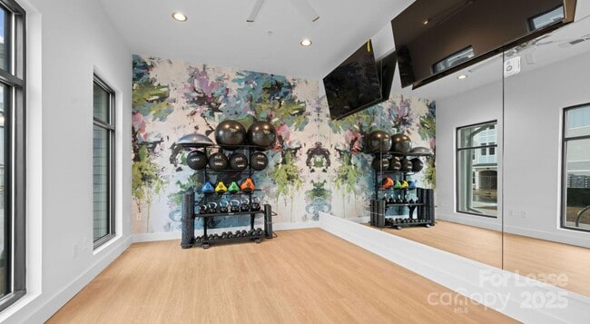 Building Photo - 5120-5177 77 Center Dr