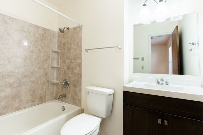 Building Photo - Beautifully updated 3-bedroom, 2-bathroom home