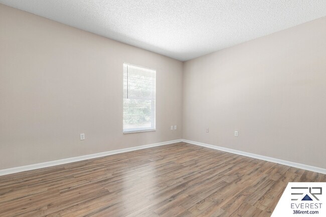 Building Photo - 59 Riverina Dr