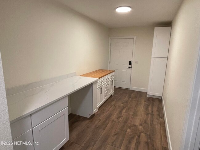 Building Photo - 4055 Dimsdale Rd