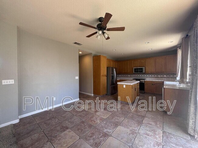 Building Photo - 2044 London Ave