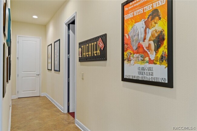 Building Photo - 2321 N Hickory Glen Point