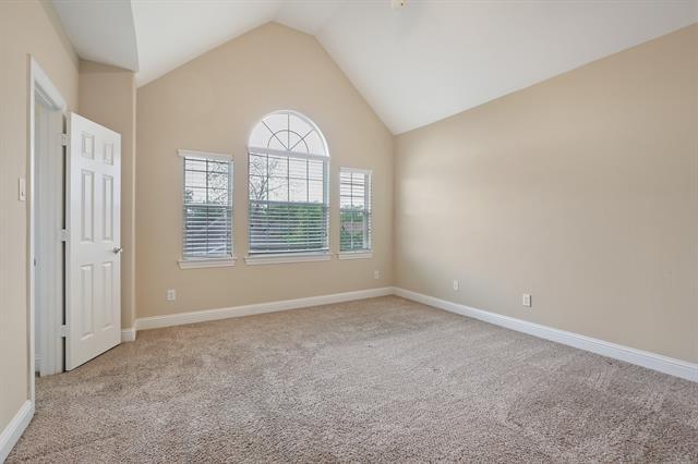 Building Photo - 5812 La Vista Dr