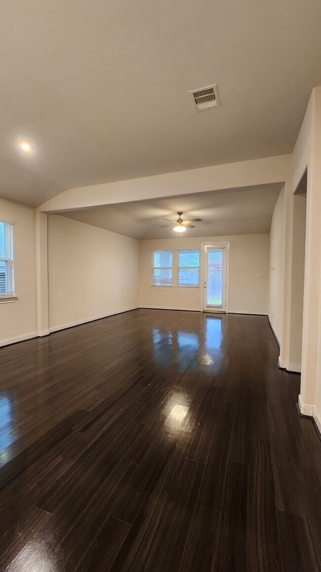 Building Photo - 19834 La Portada Dr