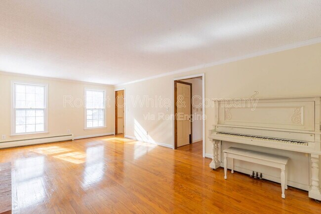 Building Photo - 57 Ellise Rd