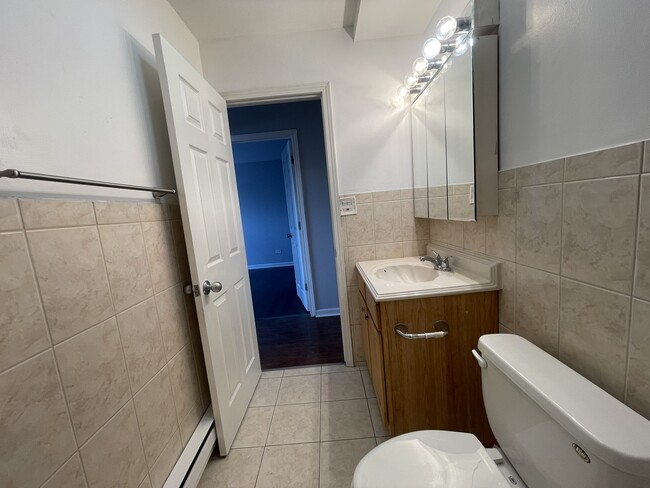 Building Photo - 444 Osage Ln