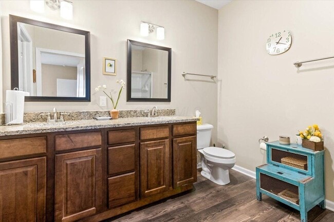 Building Photo - 224 Lake Cove Dr