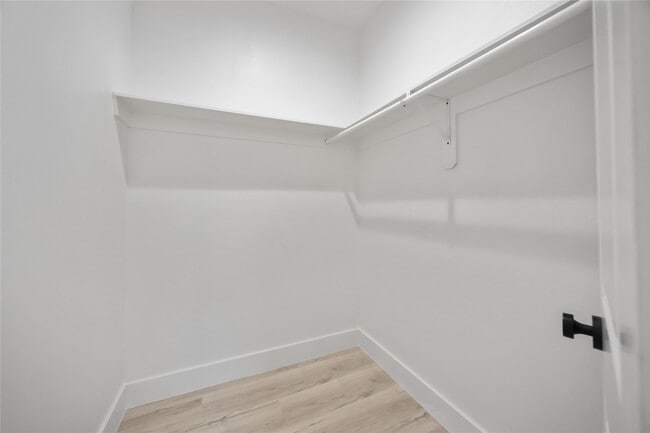 Building Photo - 5605 Tommye St