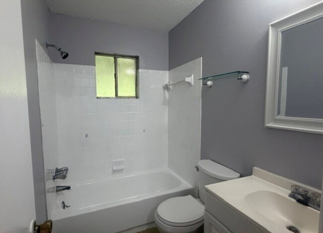 Building Photo - 217 Townsend Dr