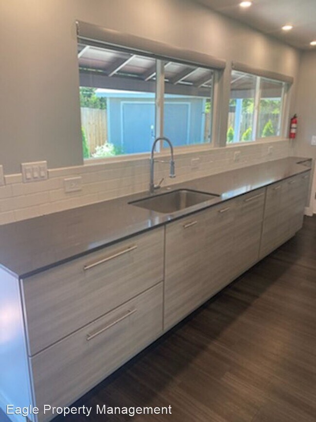 Building Photo - 3 br, 2 bath House - 3604 Sean Dr