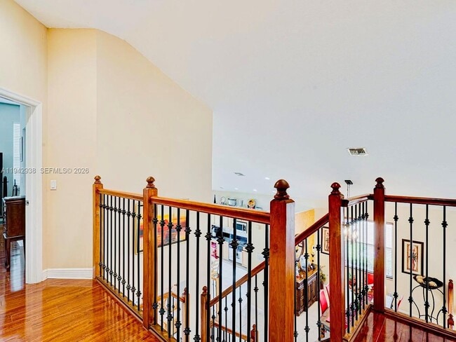 Building Photo - 4910 SW 163rd Ave