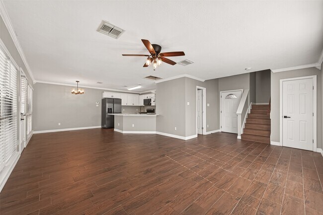 Building Photo - 1720 Old Creek Dr