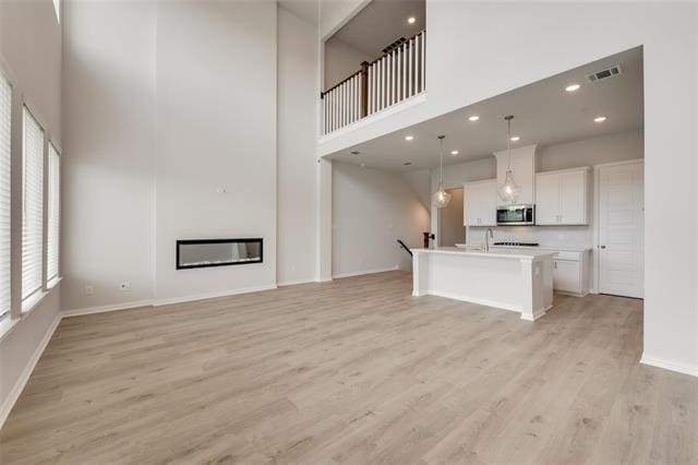 Building Photo - 8391 Challenger Ln