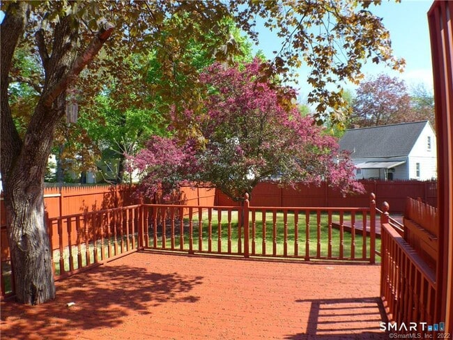 Building Photo - 70 Whitney Rd