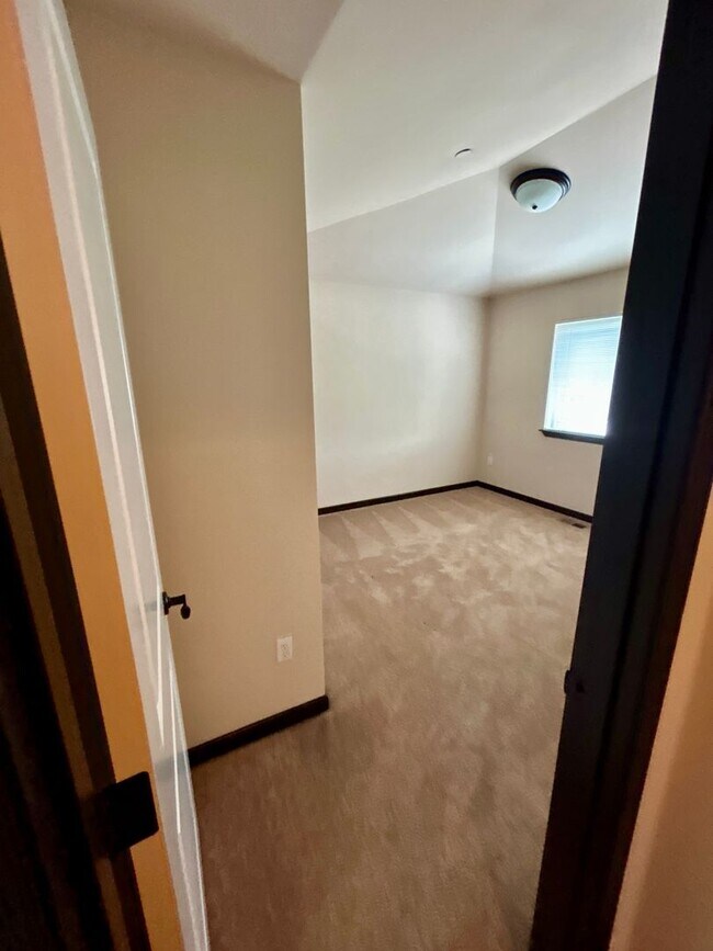 Building Photo - Gorgeous 4 bed 2.5 bath Marysville home
