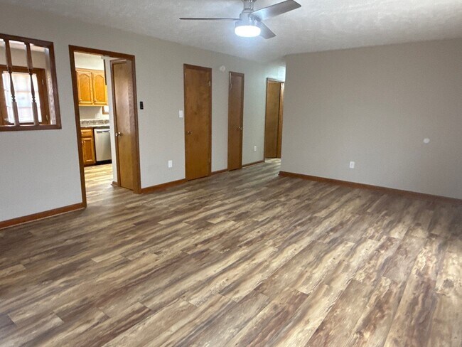 Building Photo - 22 Dean Cv