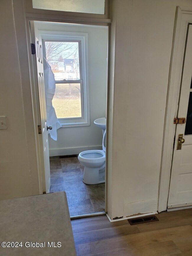 Building Photo - 509 23rd St