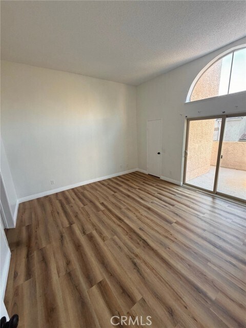 Building Photo - 2032 S Bon View Ave