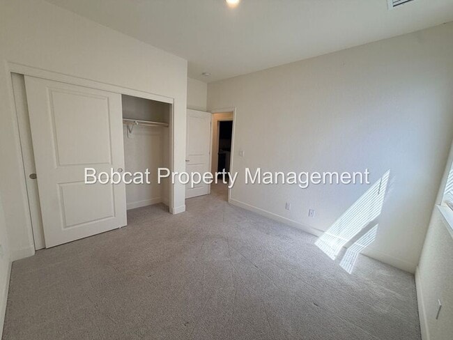 Building Photo - 1751 Boundary Peak St