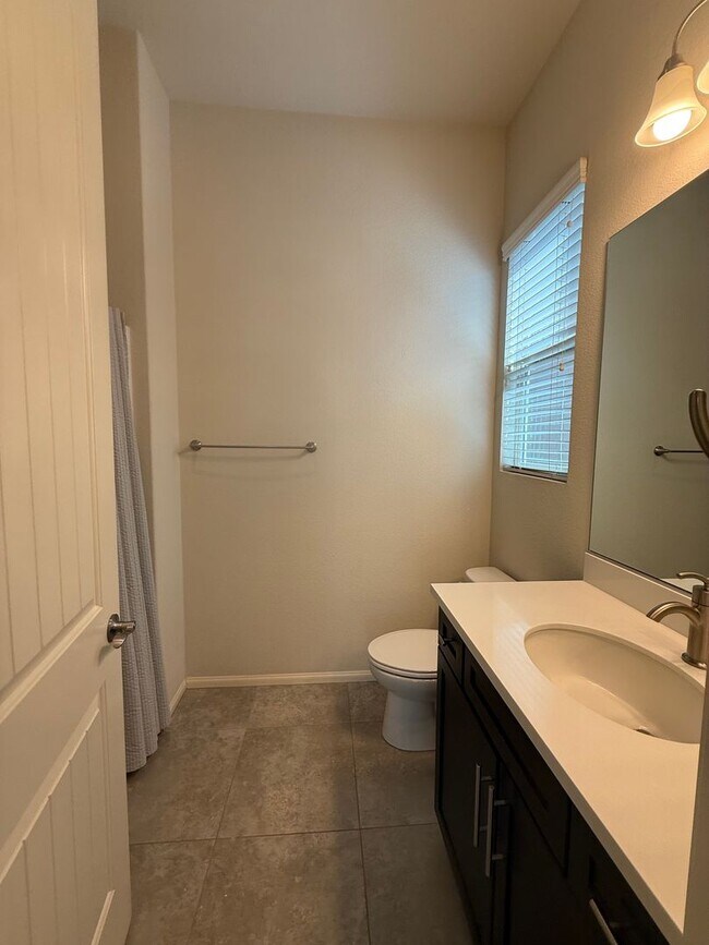 Building Photo - Dell Webb Home at Sun City ,3 Bedrooms, 3 Bathrooms, On Golf Course