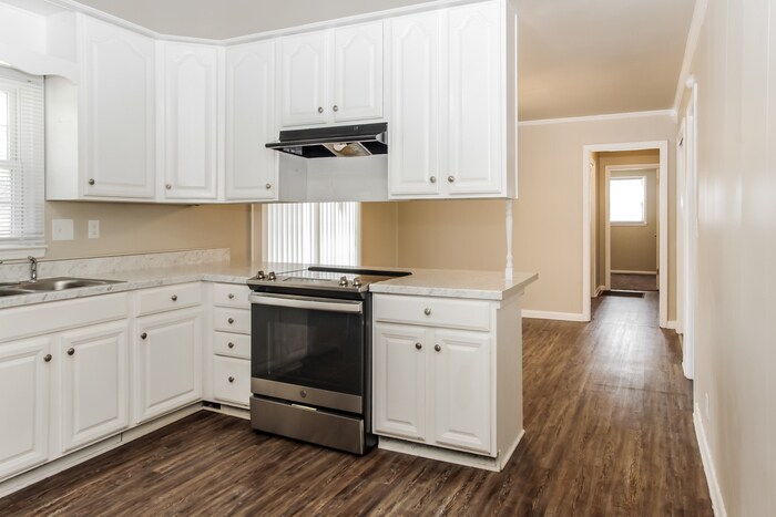 Building Photo - 3304 Reynolds Dr NW