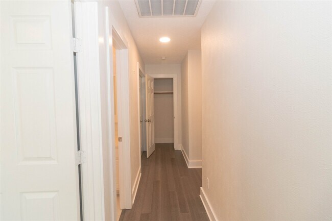 Building Photo - 1318 Ragsdale Ln