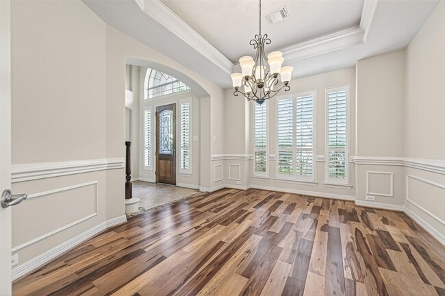 Building Photo - 5803 Grandwood Ln