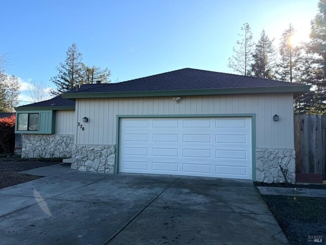 Building Photo - 378 Brey Rd