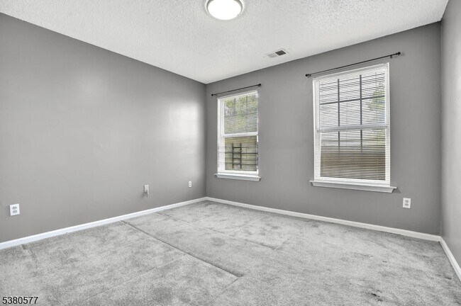 Building Photo - 94 13th Ave