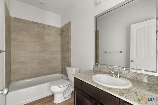 Building Photo - 1118 A Zora Dr