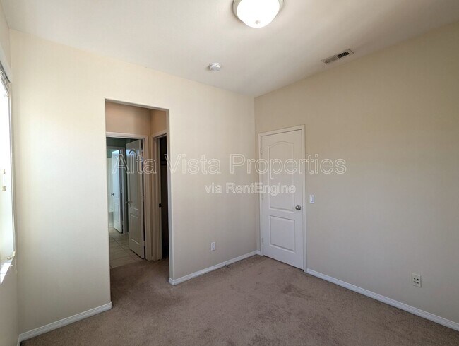 Building Photo - 8421 Kern Crescent