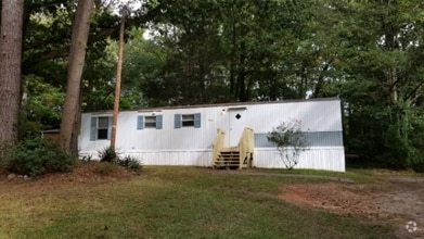 Building Photo - 6013 Briarwood Dr